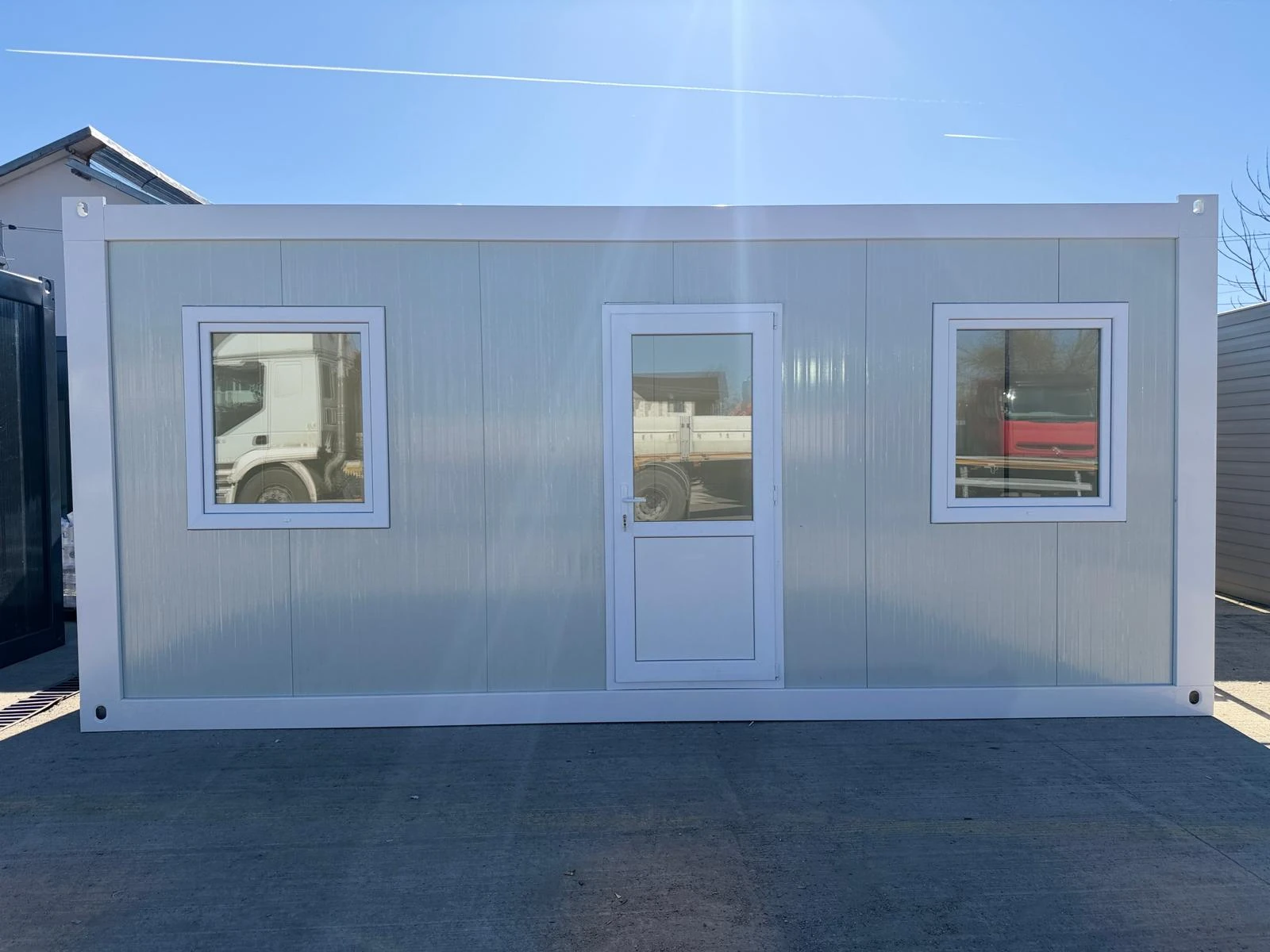 Lucrări din portofoliul New Line Container